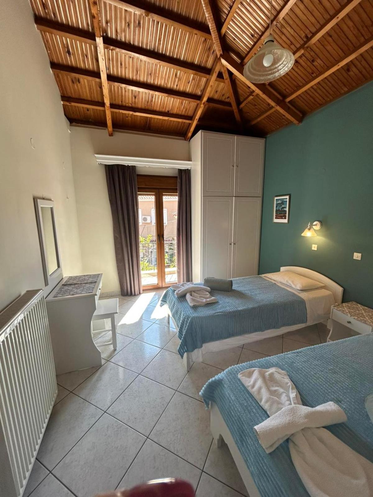 Roxani Studios-Apartments Petra  Room photo